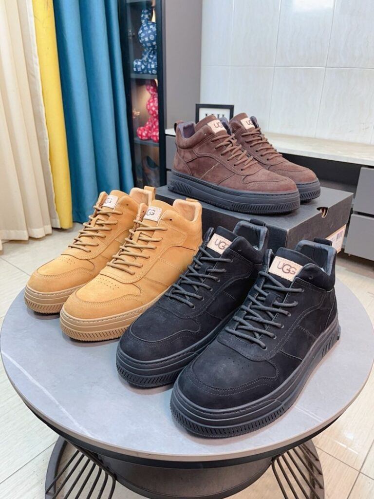 UGG Shoe Style 3401155