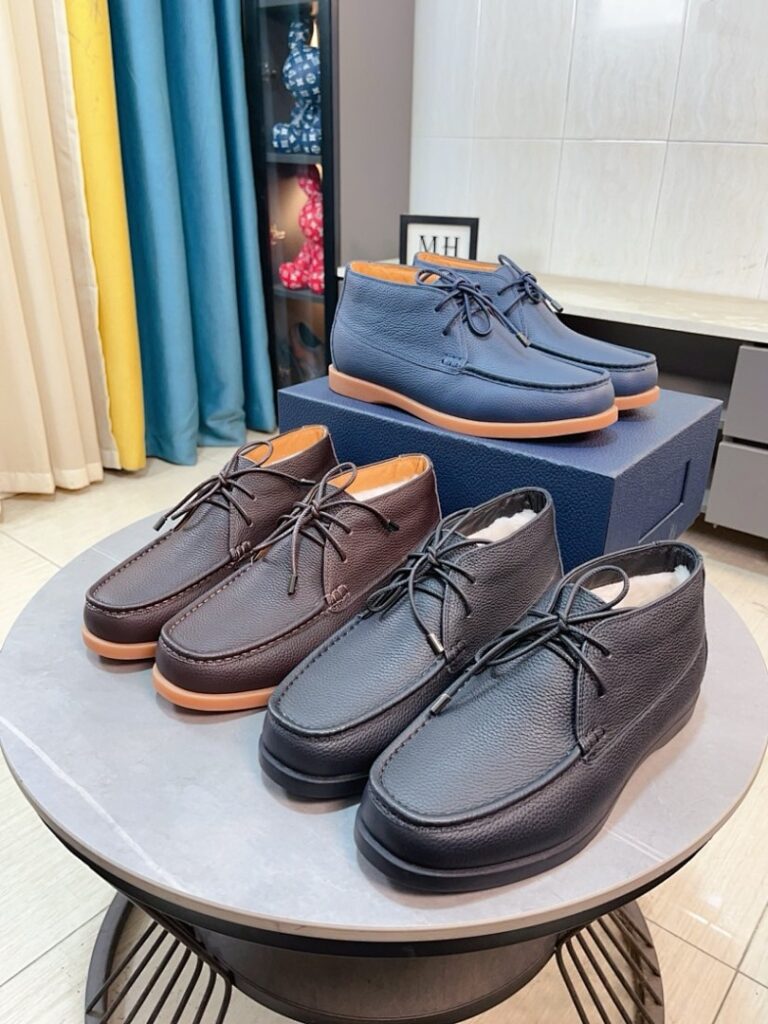 UGG Shoe Style 3301155