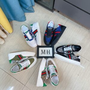 Gucci Shoe Style 2401155