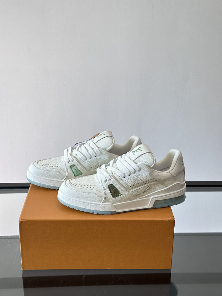 Louis Vuitton Shoe Style 4001128