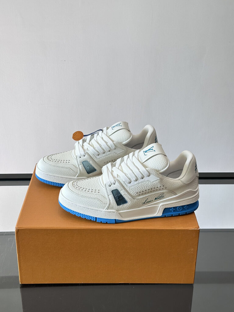 Louis Vuitton Shoe Style 4001128