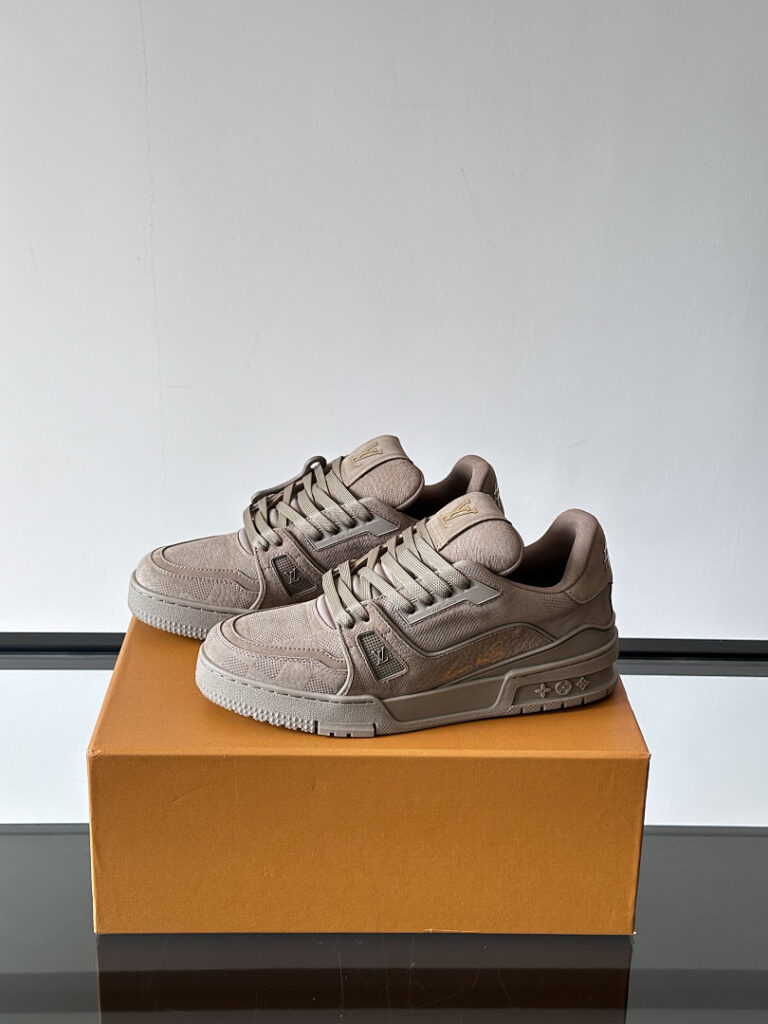 Louis Vuitton Shoe Style 4001128