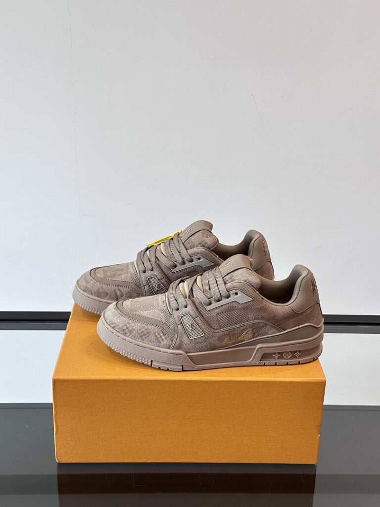 Louis Vuitton Shoe Style 4001128