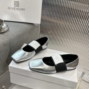Givenchy Shoe Style 2492113