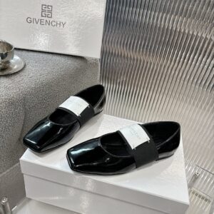 Givenchy Shoe Style 2492113