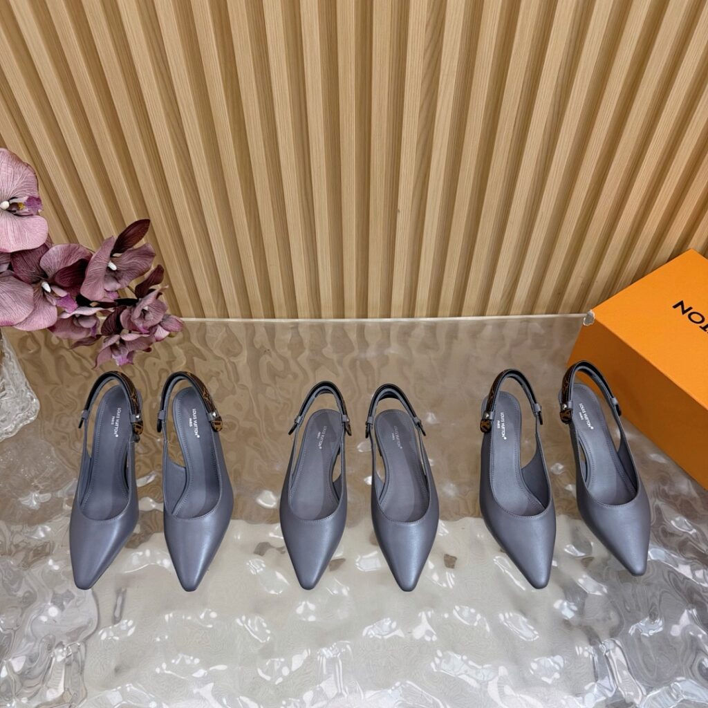 Louis Vuitton Shoe Style 3401197