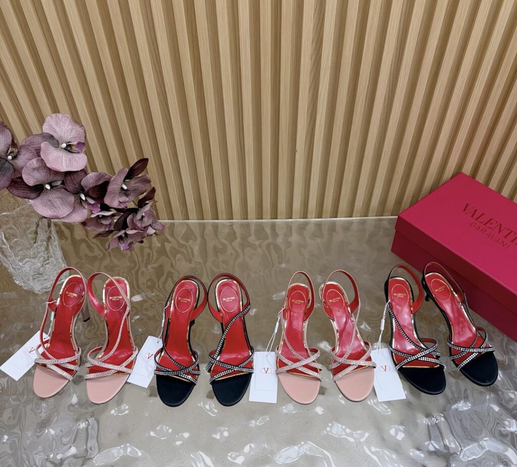 Valentino Shoe Style 3401197