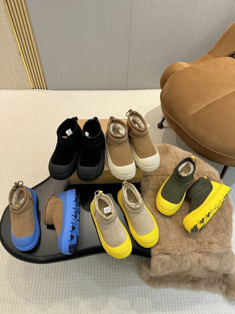 UGG Shoe Style 3001175
