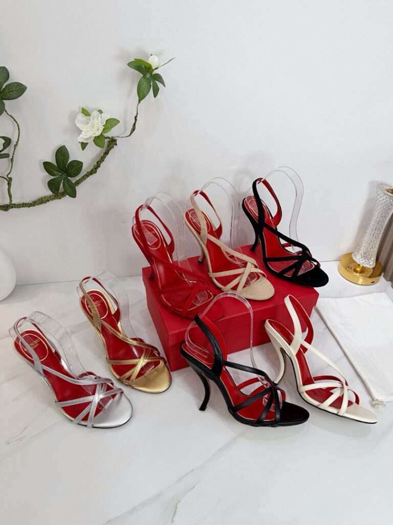 Valentino Shoe Style 3001195
