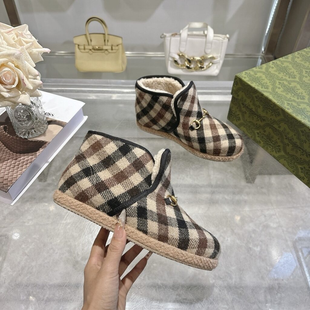 Gucci Shoe Style 2601121