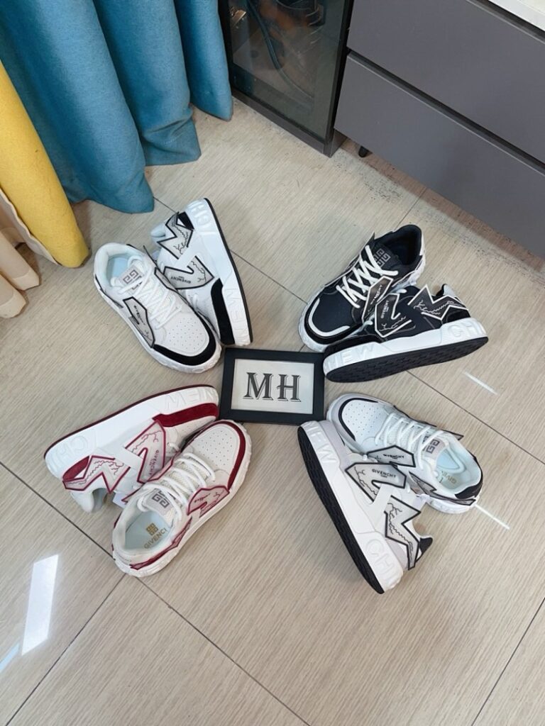 Givenchy Shoe Style 3901155