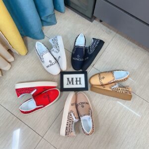 Moncler Shoe Style 2401155