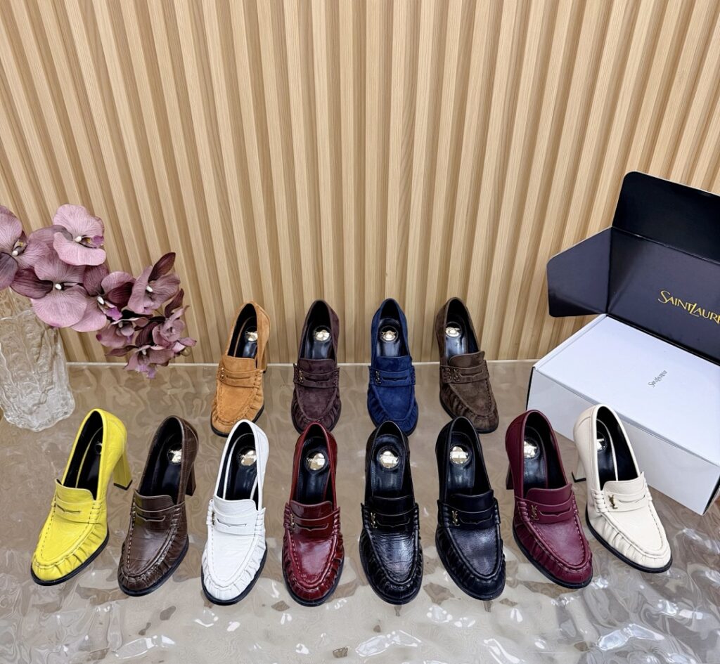 Saint Laurent Shoe Style 3701197