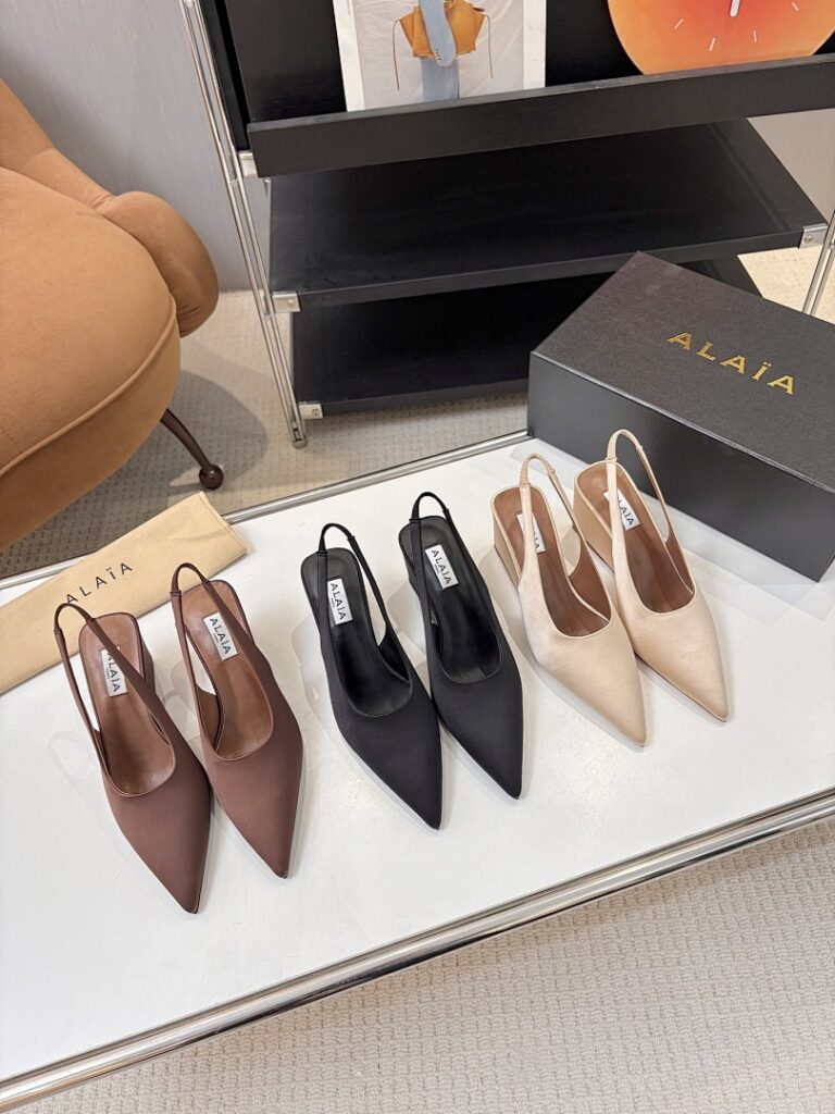 Alaia Shoe Style 3001170