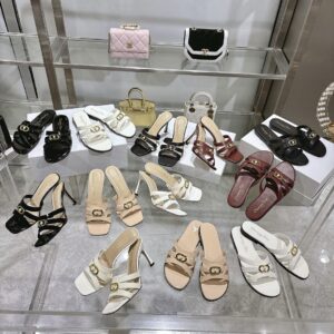 Dior Shoe Style 2401159