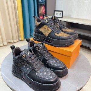 Gucci Shoe Style 2491155
