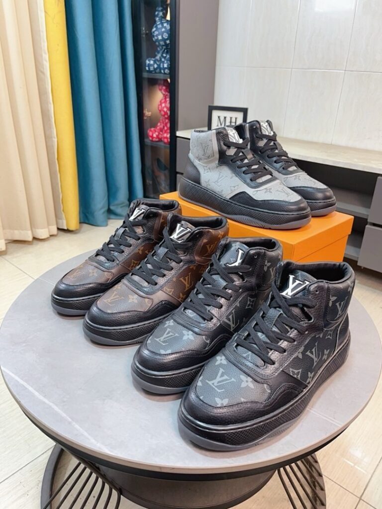 Gucci Shoe Style 2491155