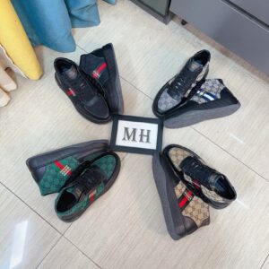 Gucci Shoe Style 2491155