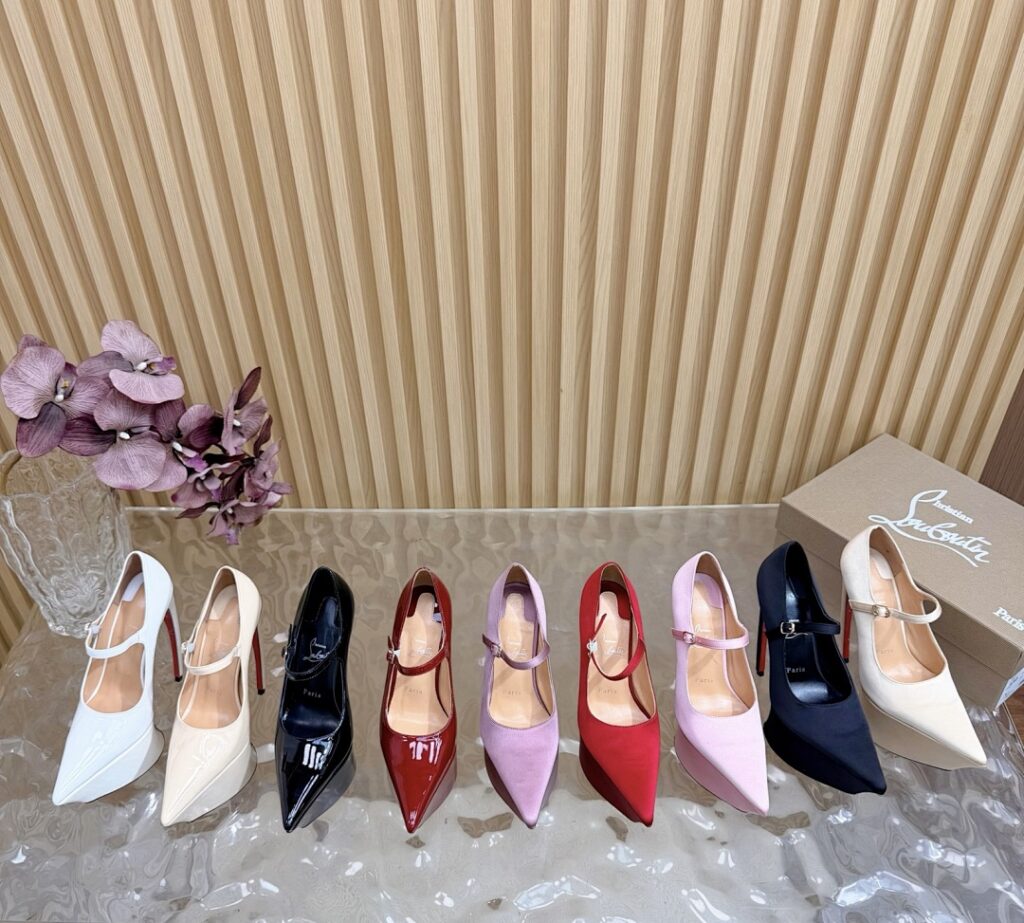Christian Louboutin Shoe Style 3701197
