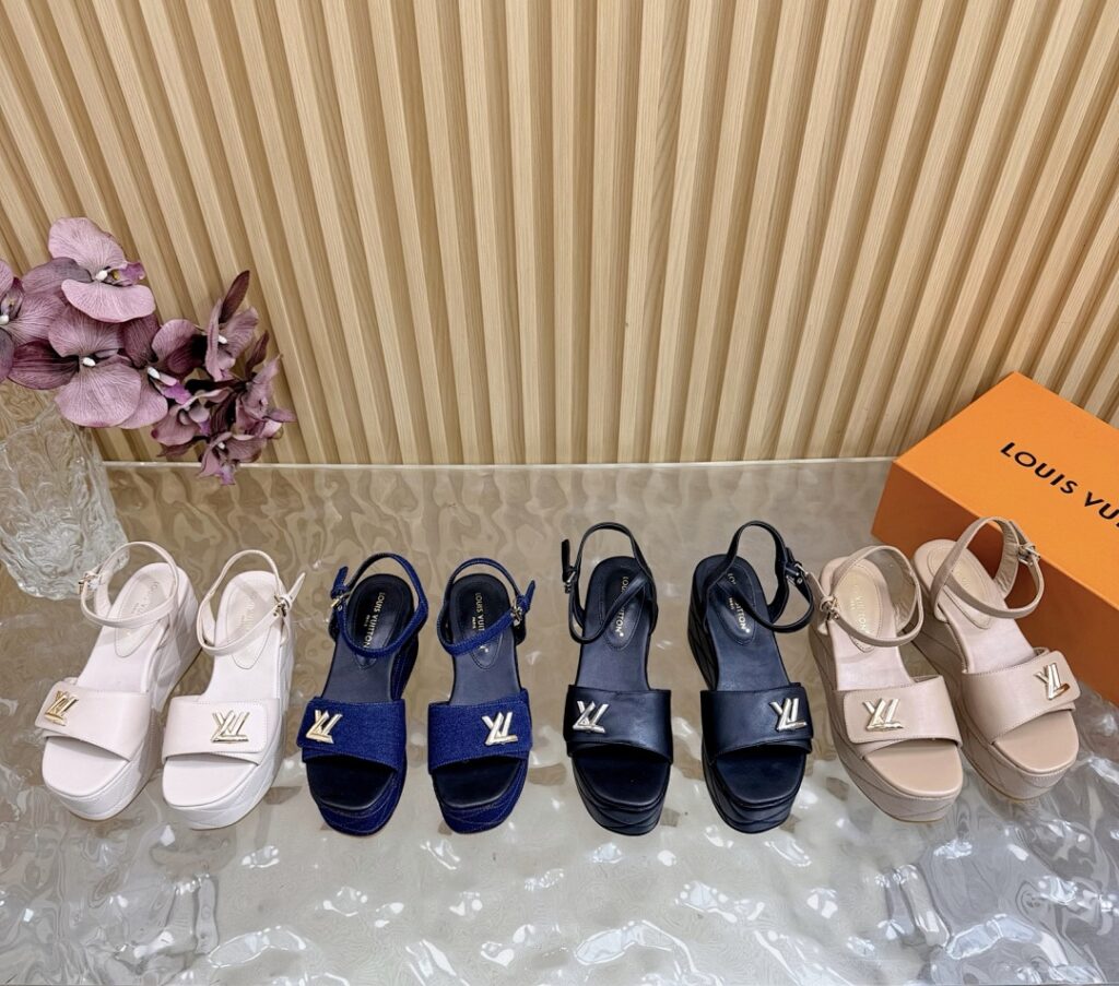 Louis Vuitton Shoe Style 3501197