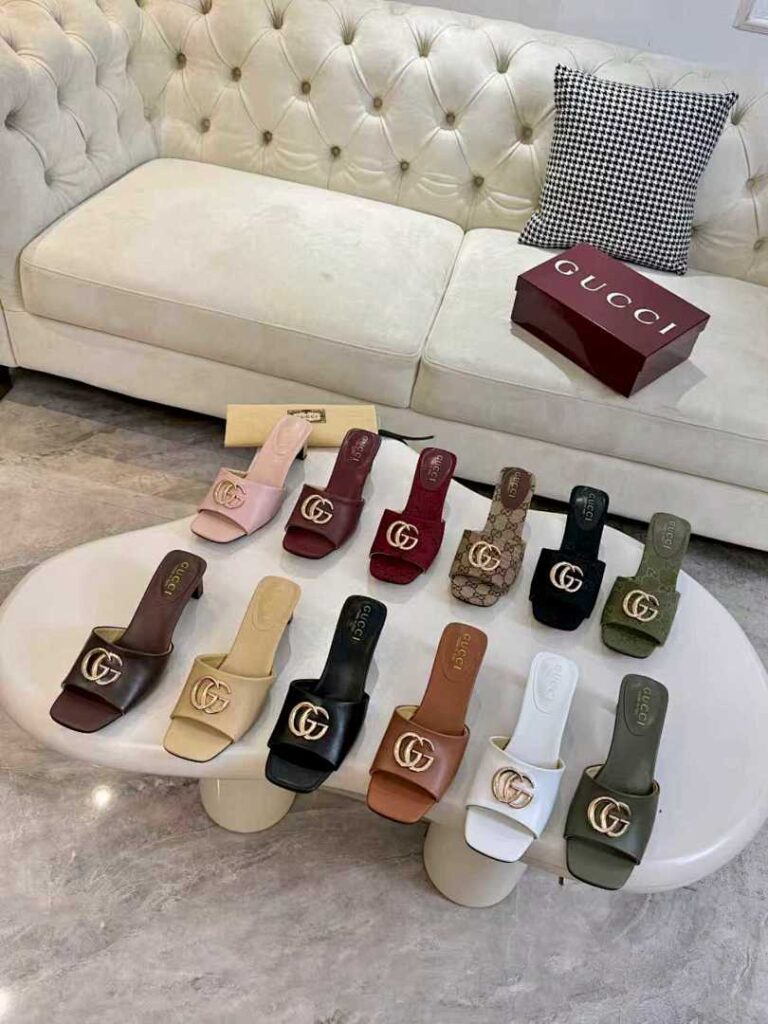 Gucci Shoe Style 2201117
