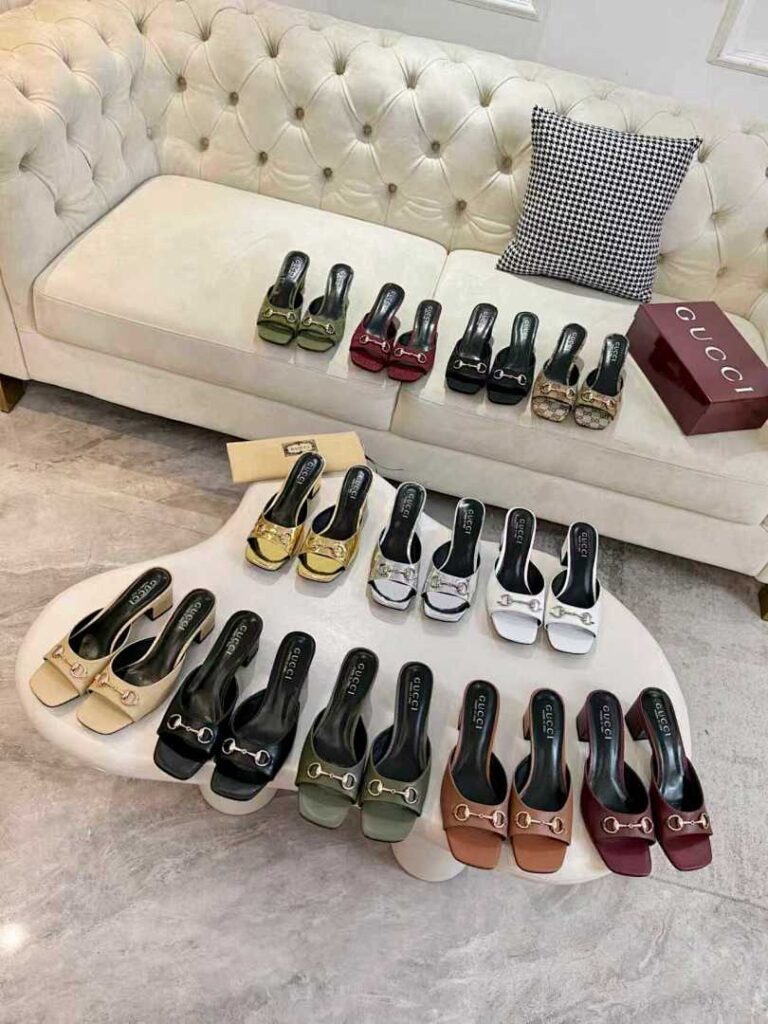Gucci Shoe Style 2201117