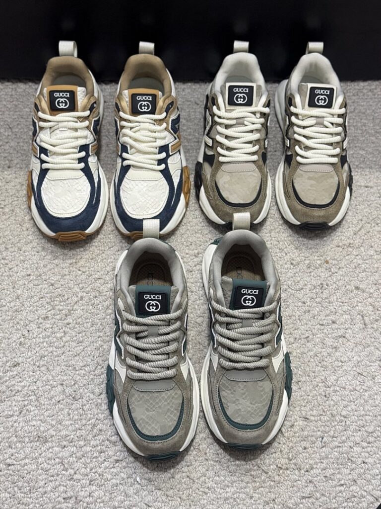 Gucci Shoe Style 2401127