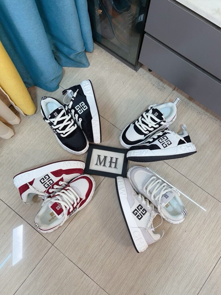 Givenchy Shoe Style 3901155