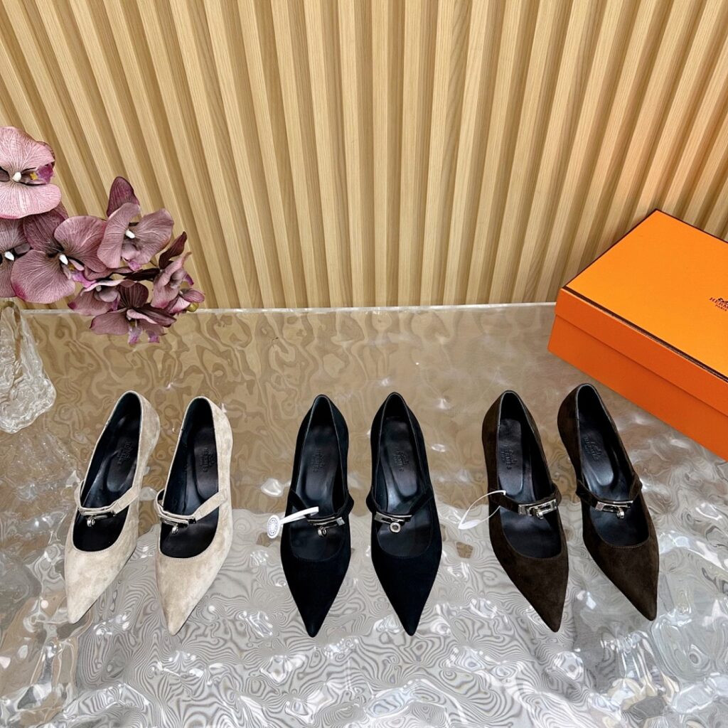 Hermes Shoe Style 3301197