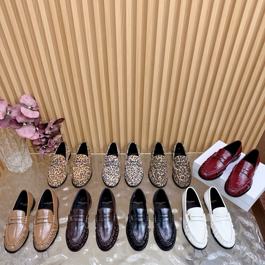 Saint Laurent Shoe Style 3701197