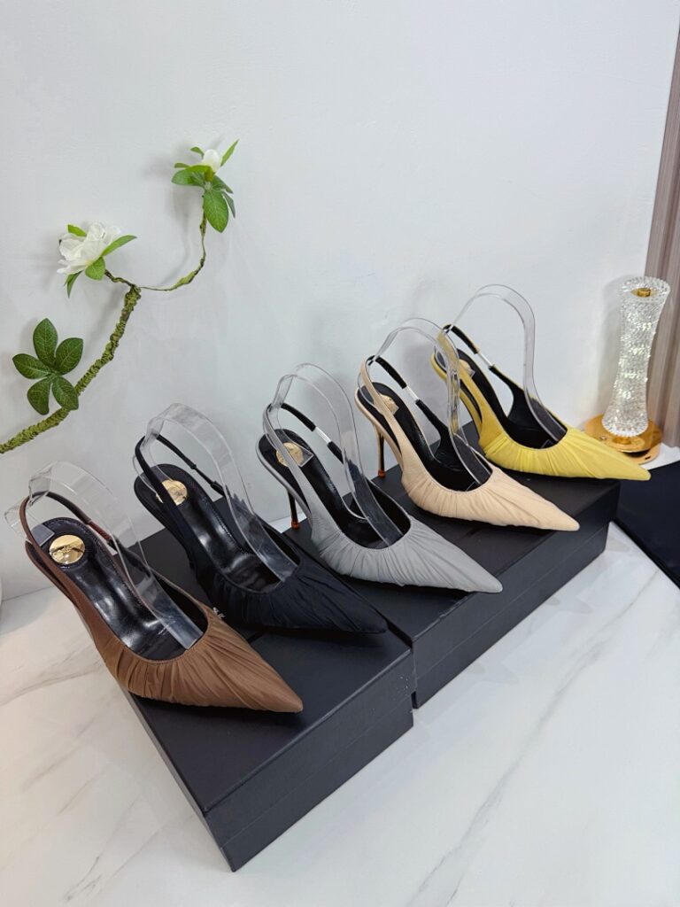Saint Laurent Shoe Style 3301195