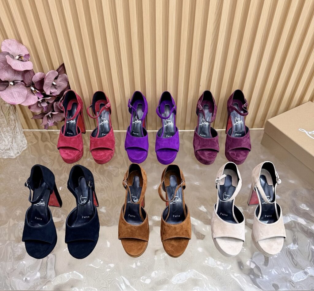 Christian Louboutin Shoe Style 3401197