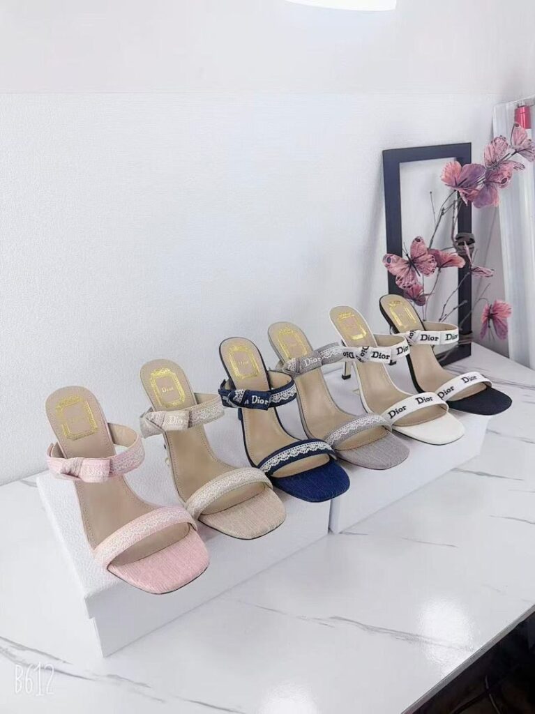 Dior Shoe Style 2902112