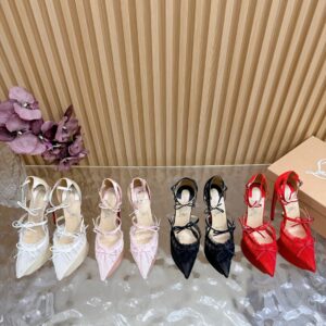 Christian Louboutin Shoe Style 3501197