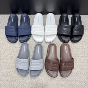 Balenciaga Shoe Style 1701127