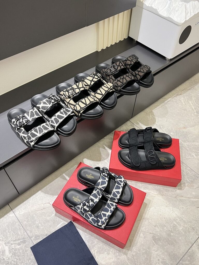 Valentino Shoe Style 1801126