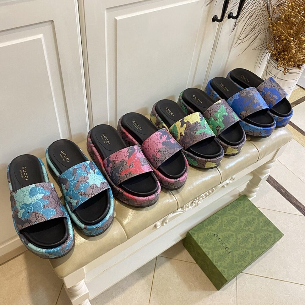 Gucci Shoe Style 2201134