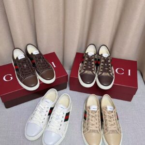 Gucci Shoe Style 2702610