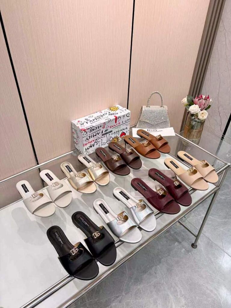 Dolce & Gabbana Shoe Style 2101117