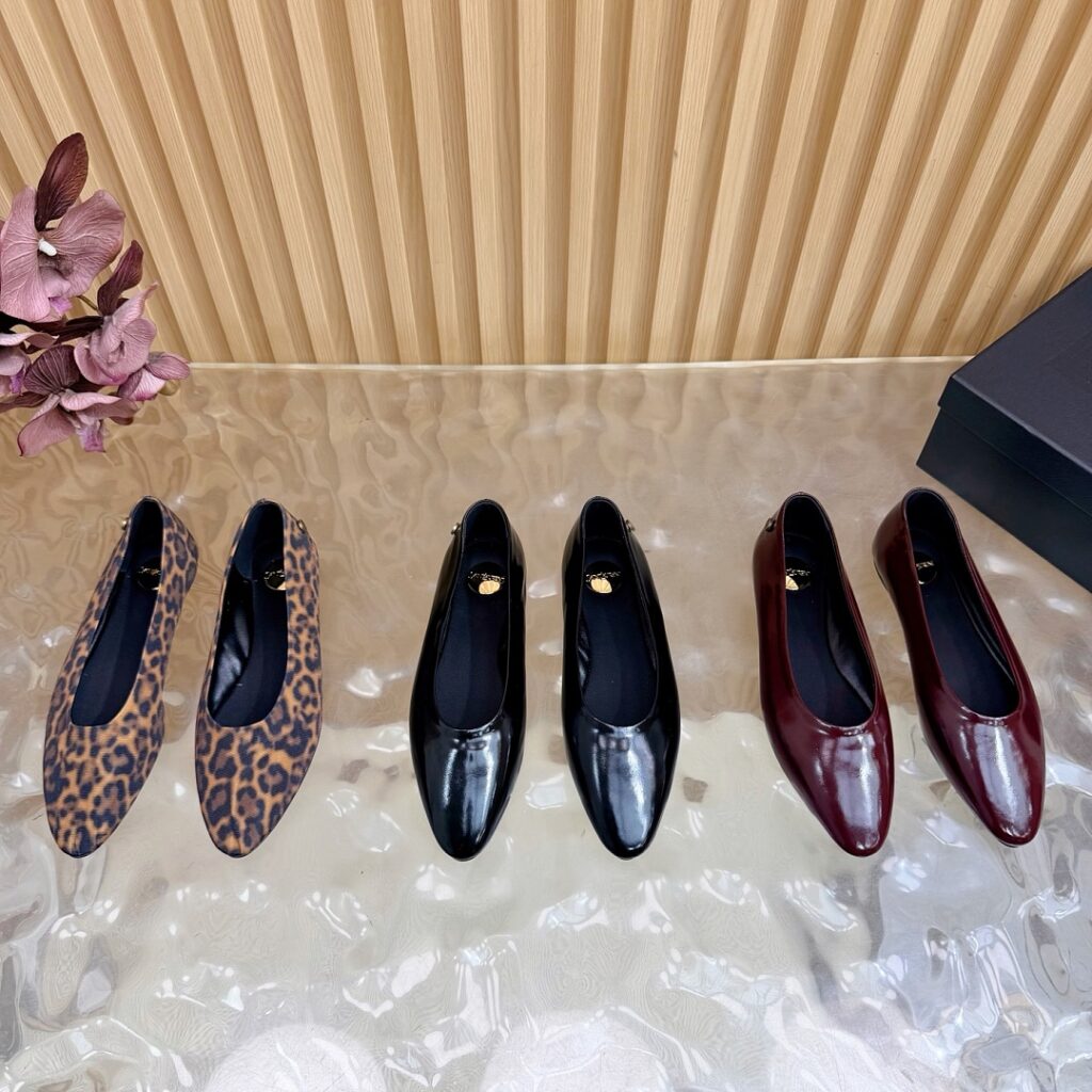 Saint Laurent Shoe Style 3101197