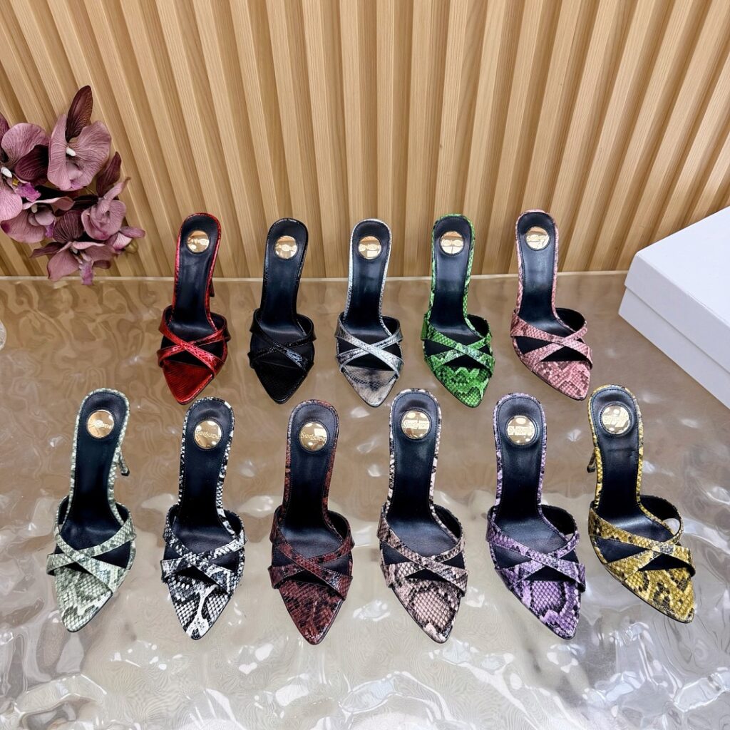 Saint Laurent Shoe Style 2901197