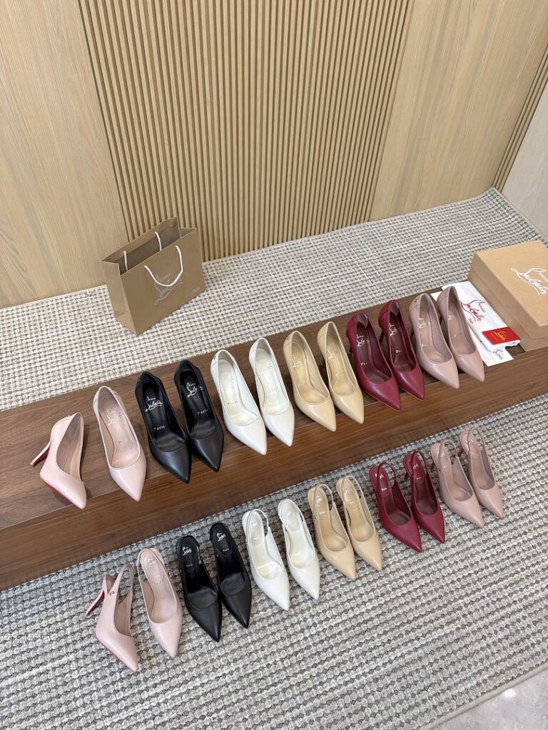 Christian Louboutin Shoe Style 2901133