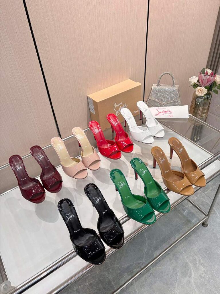 Christian Louboutin Shoe Style 1901117