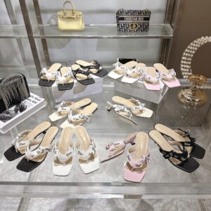 Dior Shoe Style 2401159