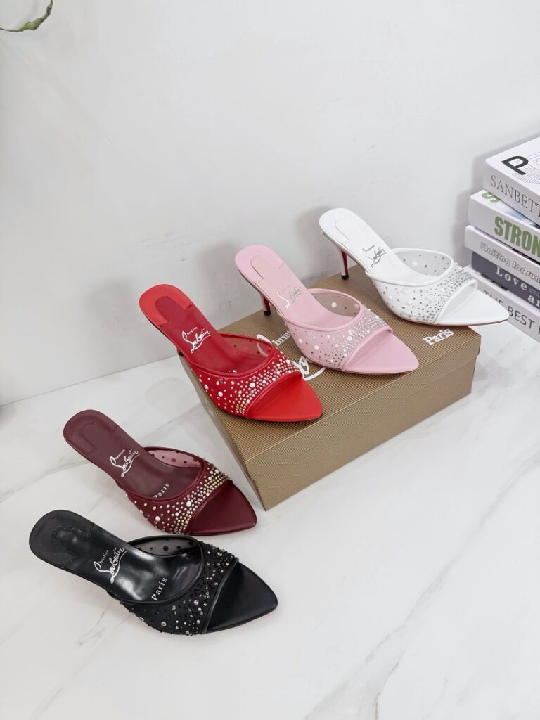 Christian Louboutin Shoe Style 3001195