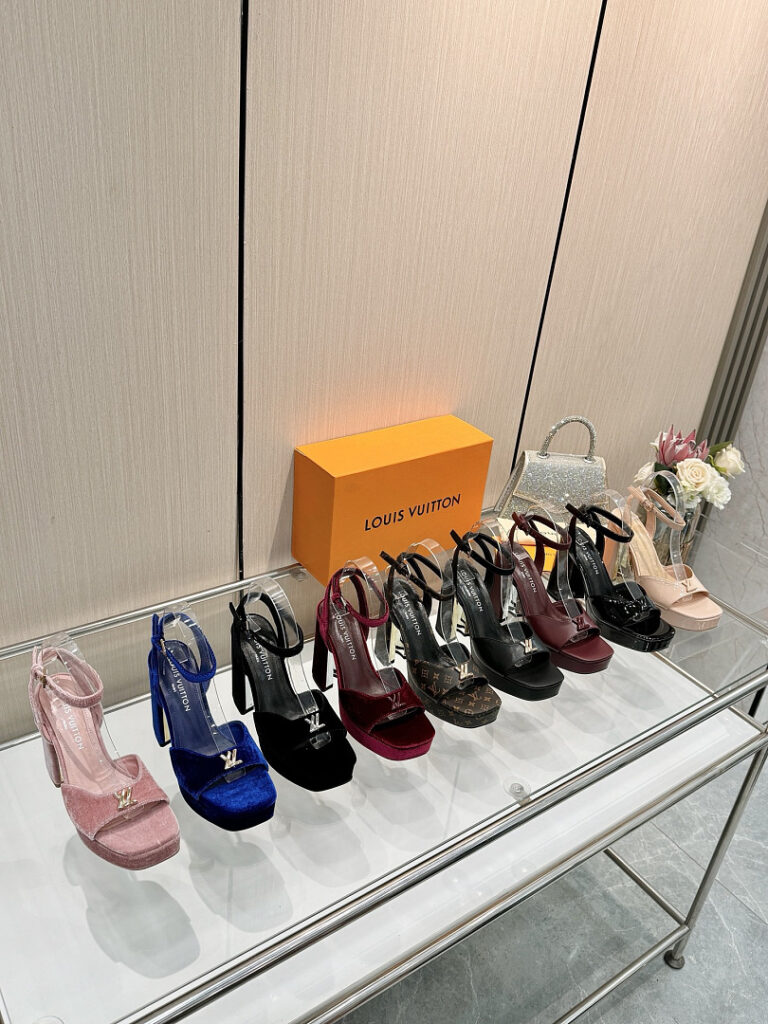Louis Vuitton Shoe Style 3601192