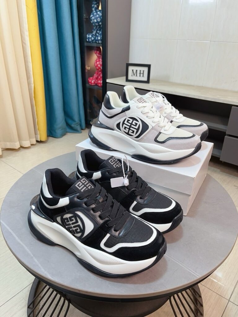 Givenchy Shoe Style 3101155