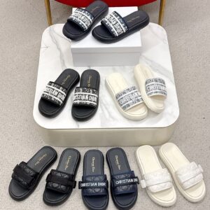 Dior New Style Sizes 35-39 Sizes 40/41 Made to Order, Non-Returnable 2 Styles, 3 Colors Available 2511196