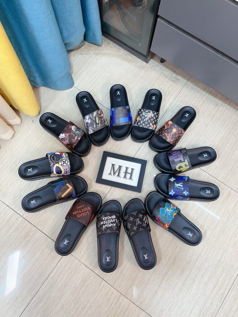 Louis Vuitton New Style Sizes 38-44 Sizes 45 Made to Order 13 Colors Available 1401155