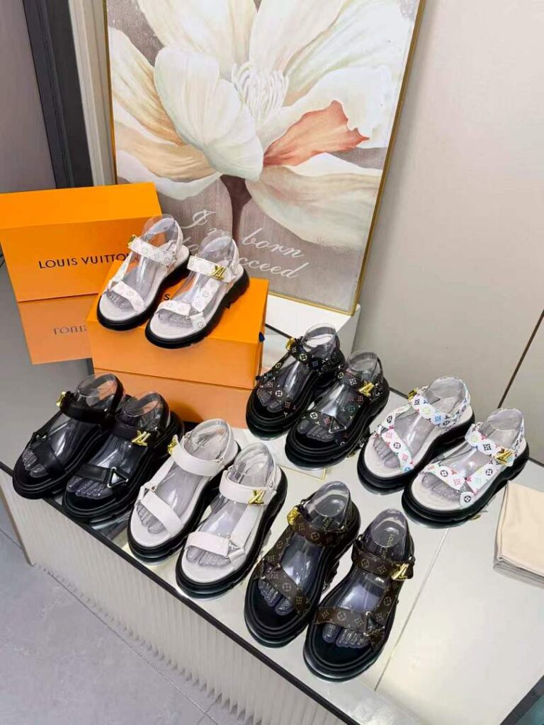 Louis Vuitton New Style Sizes 35-42 6 Colors Available 2201115